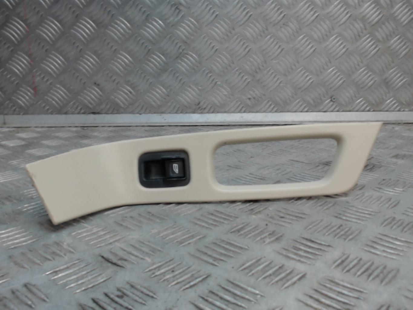 Interruttore lavacristalli posteriore sinistro VOLVO XC 60 1 PHASE 1 Diésel - 1