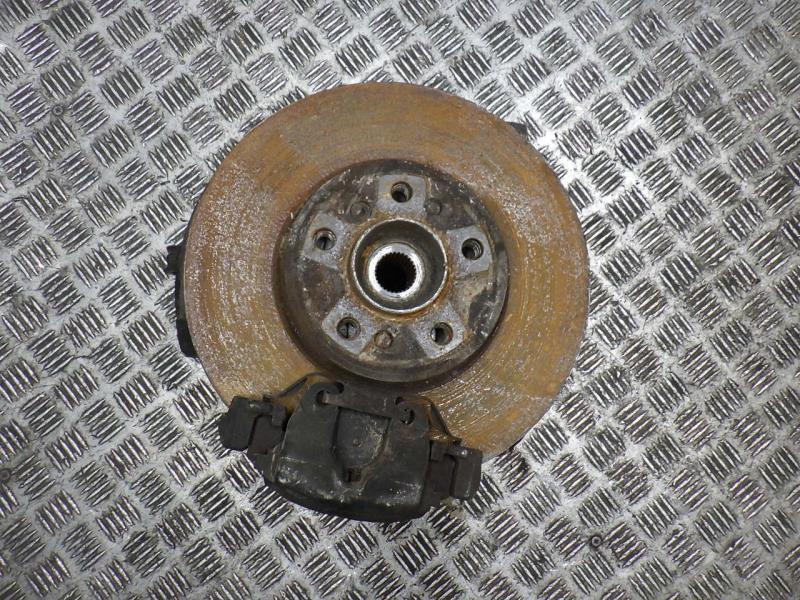 Moyeu avant droit BMW X5 E53 Essence - 1