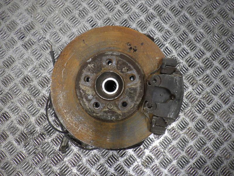 Moyeu avant gauche BMW X5 E53 Essence - 1