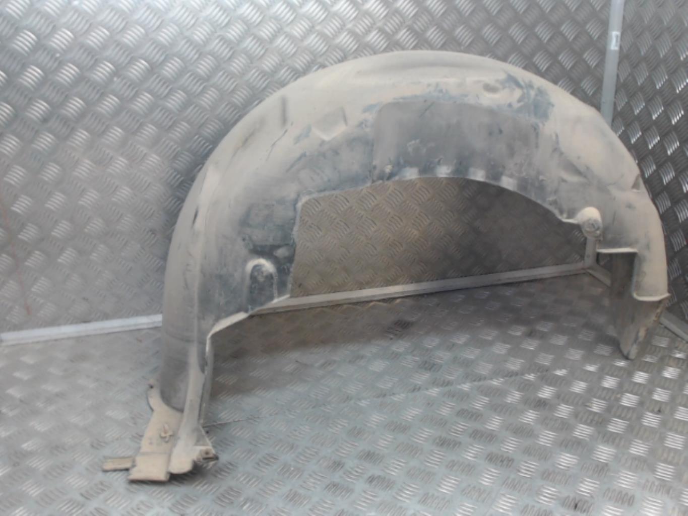 Pare boue arriere droit BMW X5 E53 Essence - 1