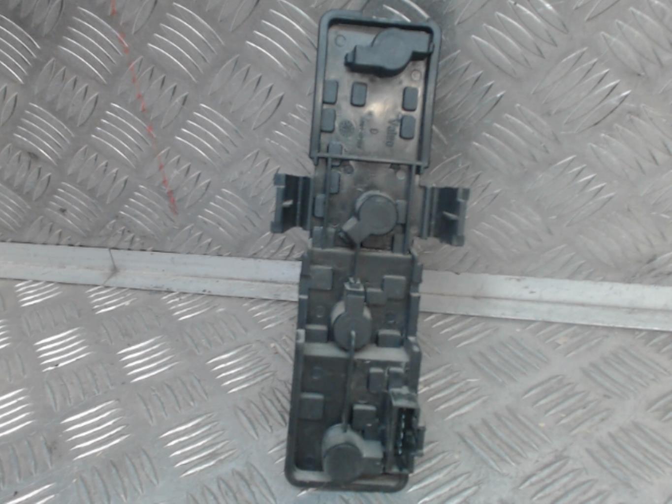 Base portalampade fanale posteriore destro CITROEN XSARA PICASSO PHASE 1 Diésel - 1