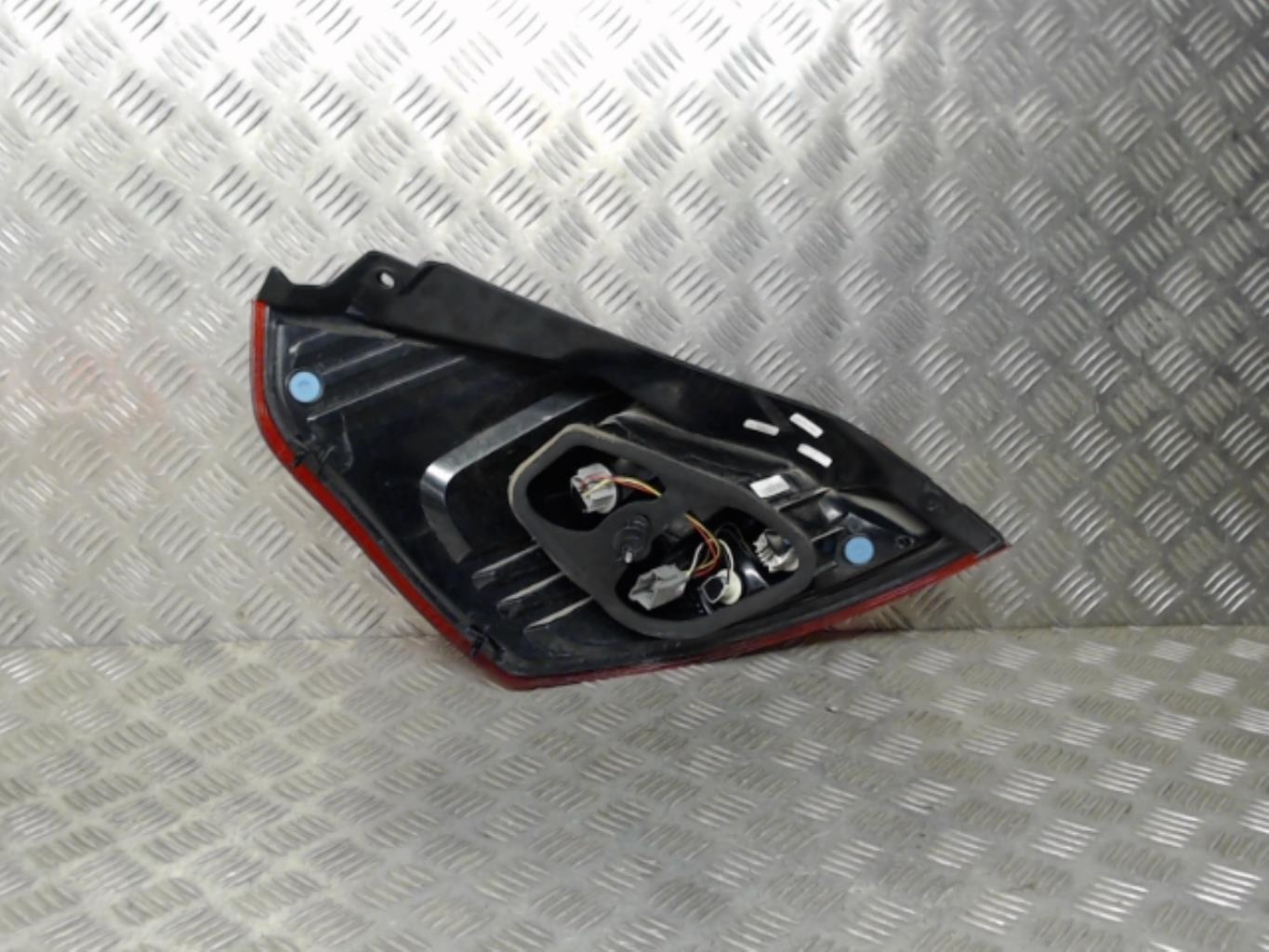 Fanale posteriore principale destro (luci) FORD FIESTA 6 PHASE 2 Gasolina - 1