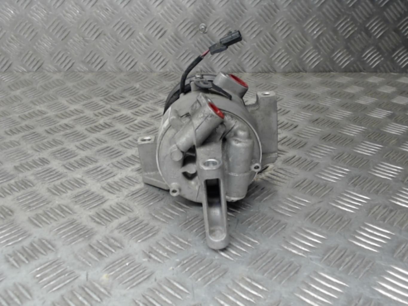 Compresseur clim RENAULT TWINGO 3 PHASE 1 Essence - 1
