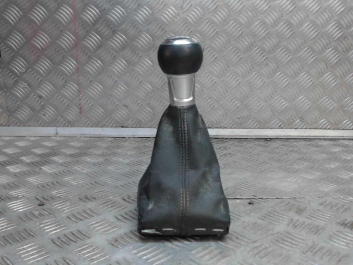 Pommeau de vitesses AUDI A3 3 SPORTBACK PHASE 2 Essence - 1