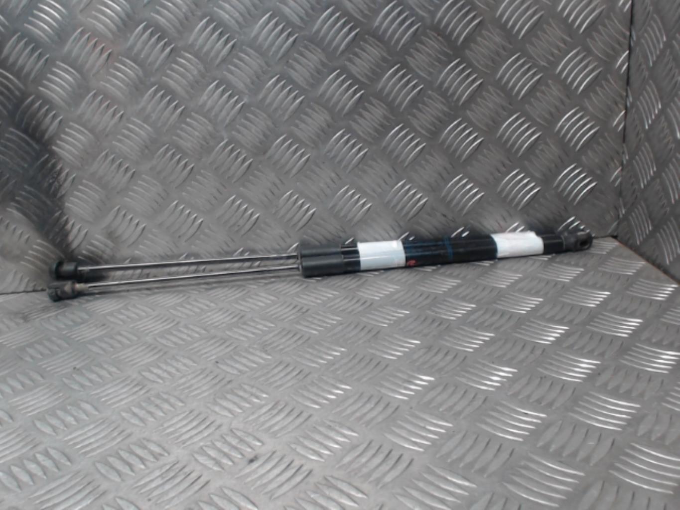 Verin de coffre AUDI A3 3 SPORTBACK PHASE 2 Essence - 1