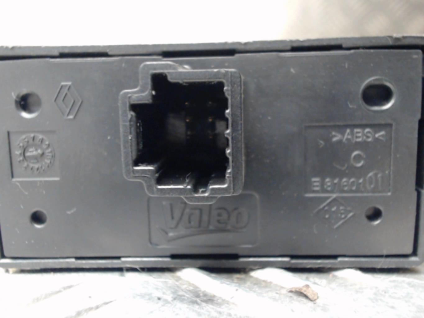 Bouton de warning RENAULT TWINGO 2 PHASE 2 Diesel - 1