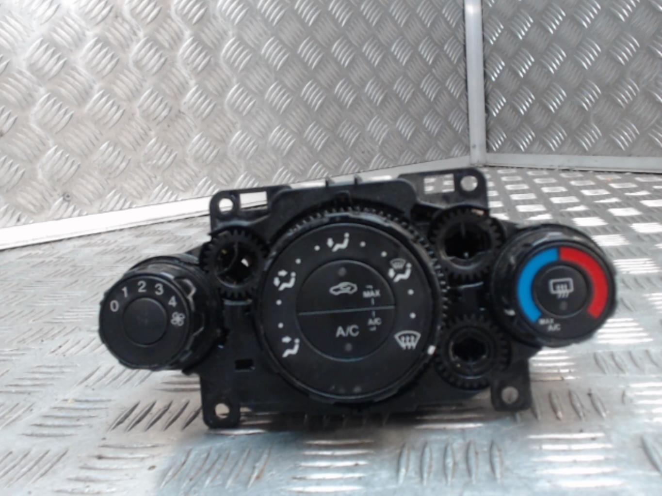 Commande chauffage FORD FIESTA 6 PHASE 1 Diesel - 1
