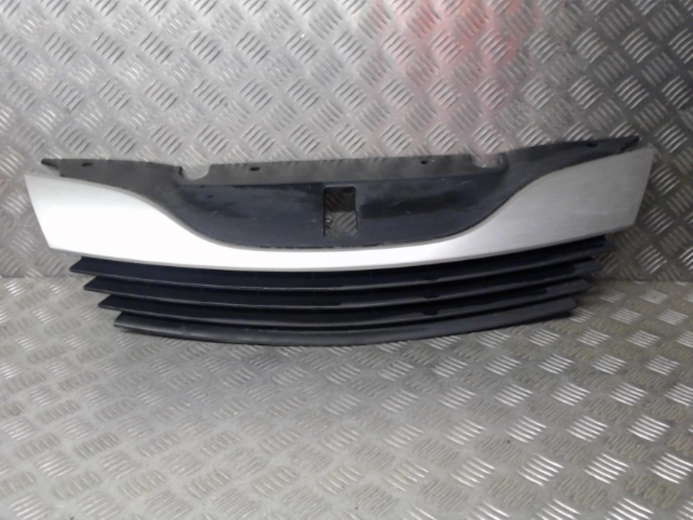 Calandre RENAULT LAGUNA 2 PHASE 1 Diesel - 1