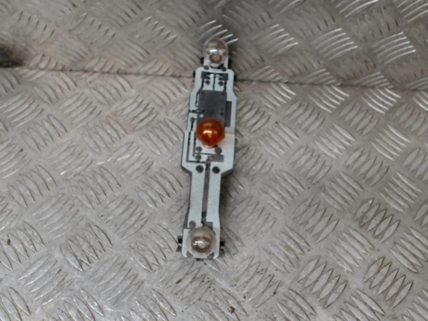 Base portalampade fanale posteriore destro DACIA SANDERO 1 Gasolina/GLP - 1