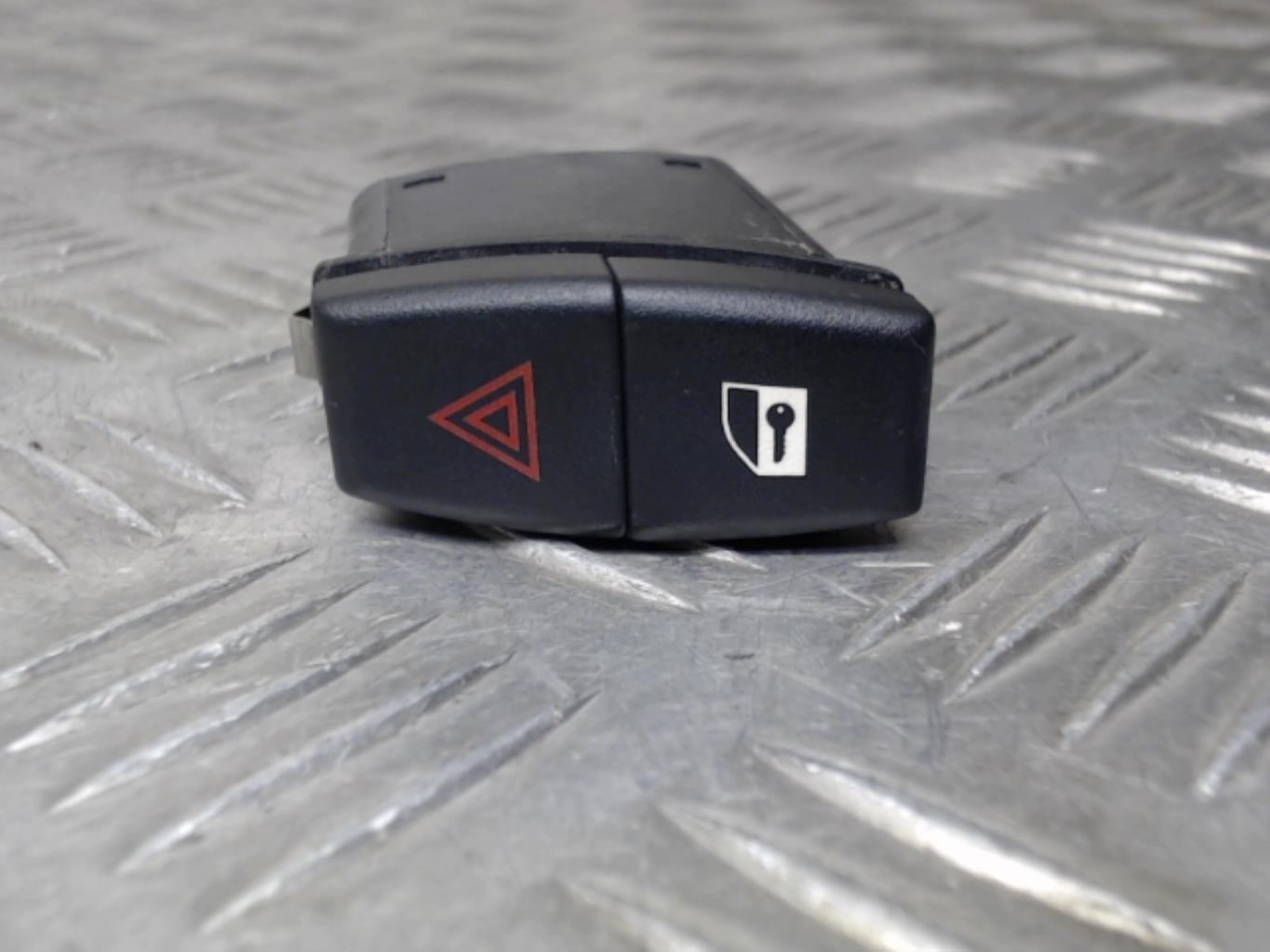 Bouton de warning BMW X6 E71 PHASE 1 Diesel - 1