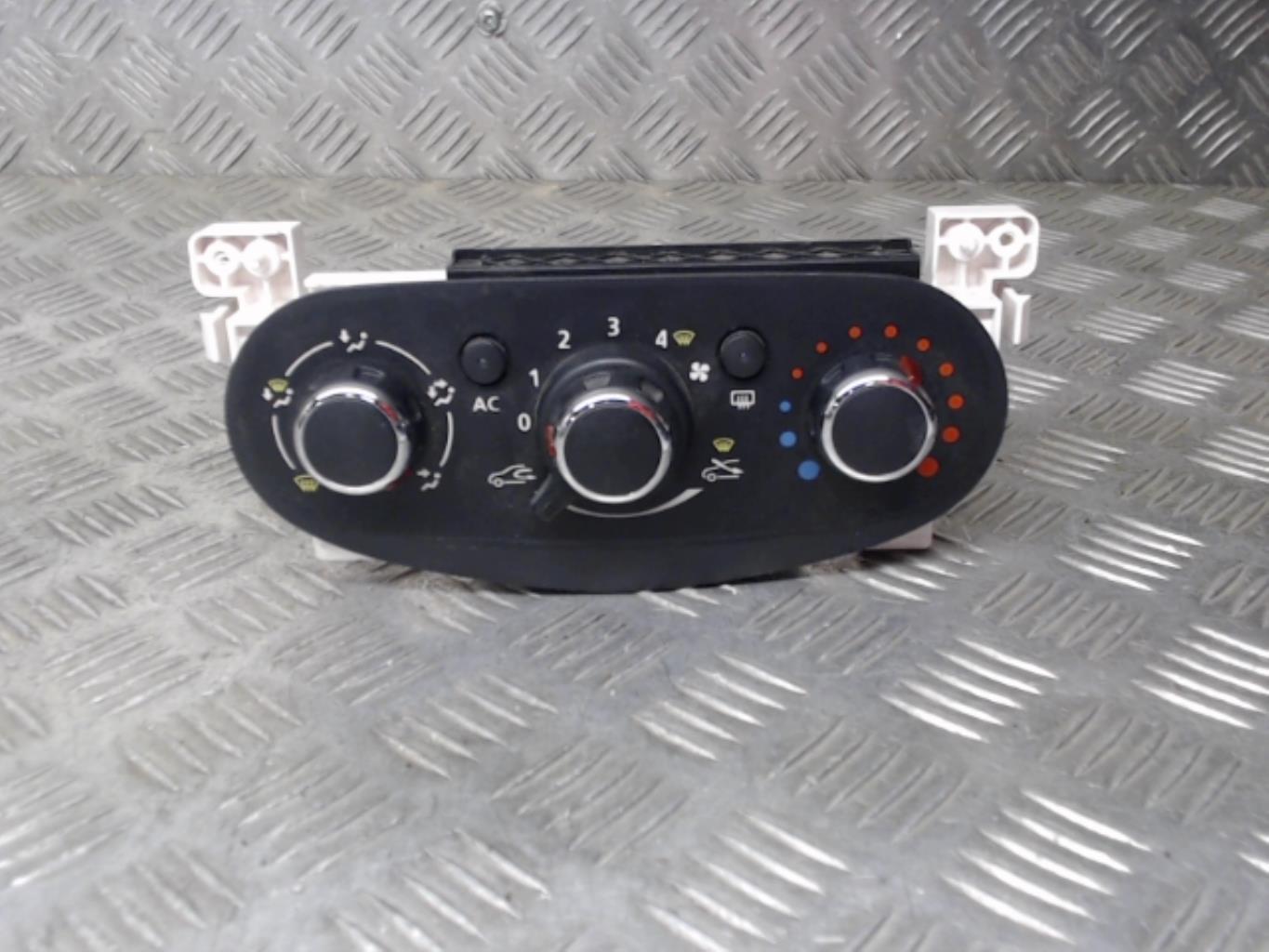 Commande chauffage DACIA LOGAN MCV 2 PHASE 1 BREAK Essence - 1