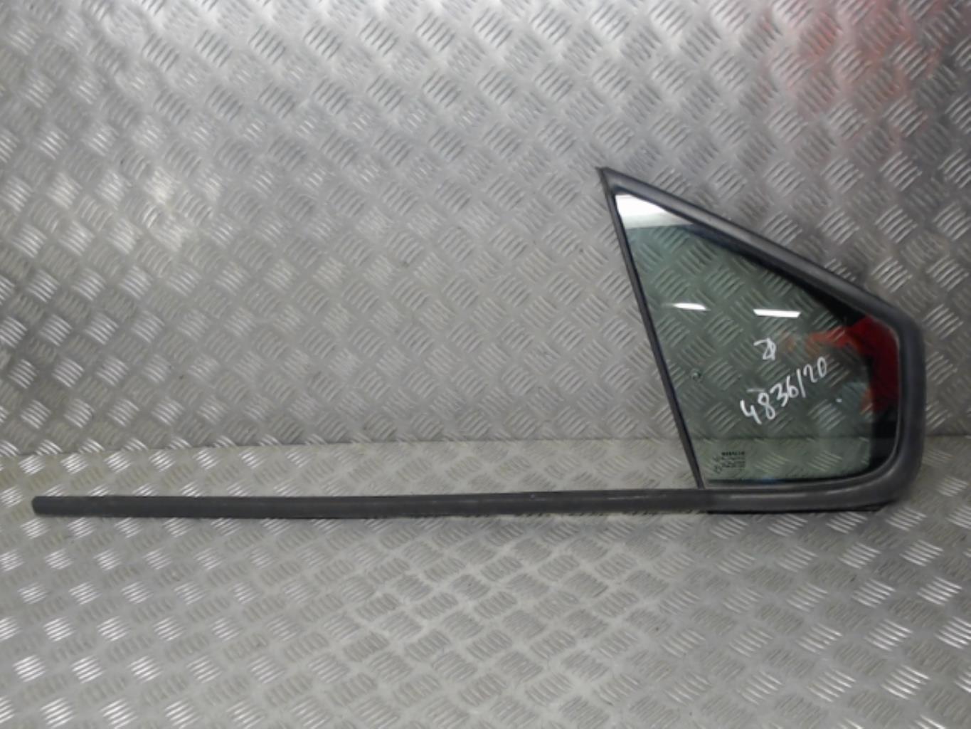 Ventanilla triangular delantera derecha (puerta) RENAULT GRAND MODUS PHASE 2 Diésel - 1