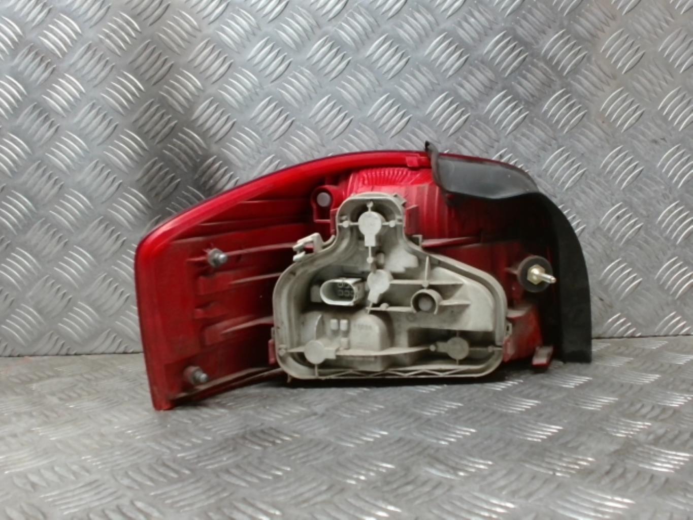 Feu arriere principal droit (feux) AUDI A3 2 PHASE 1 Diesel - 1