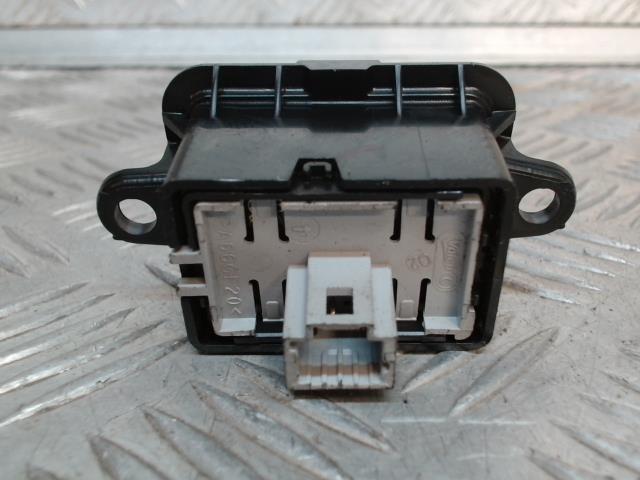 Bouton/Interrupteur RENAULT MEGANE 3 PHASE 1  - 1