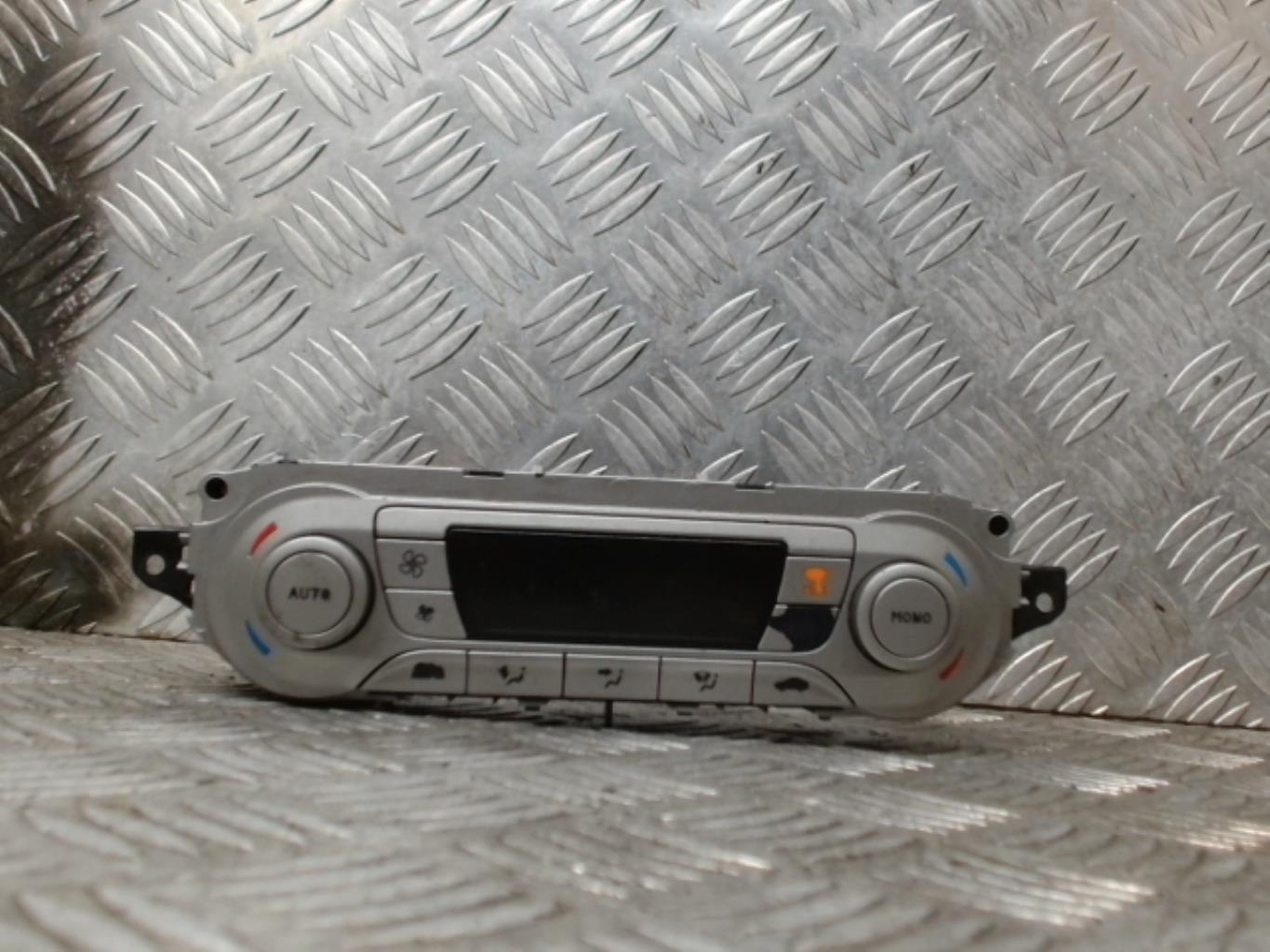 Commande chauffage FORD FOCUS 2 PHASE 2 Essence - 1