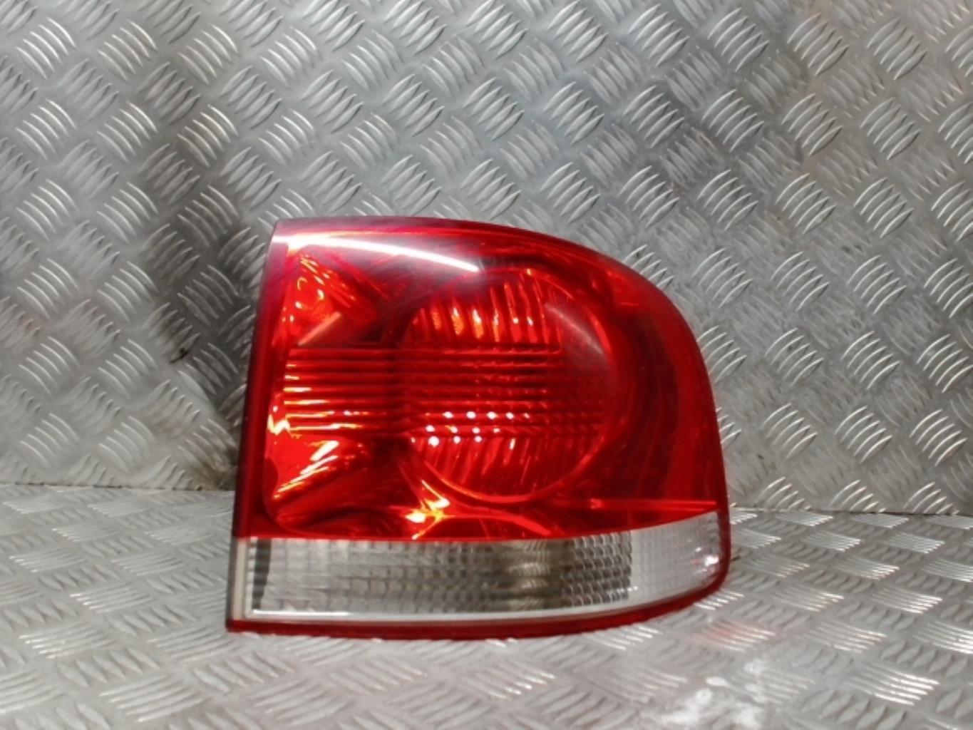 Fanale posteriore principale destro (luci) VOLKSWAGEN TOUAREG 1 PHASE 1 Diésel - 1