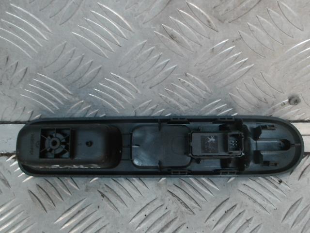 Interruttore lavacristalli anteriore destro PEUGEOT 5008 1 PHASE 1 Diésel - 1
