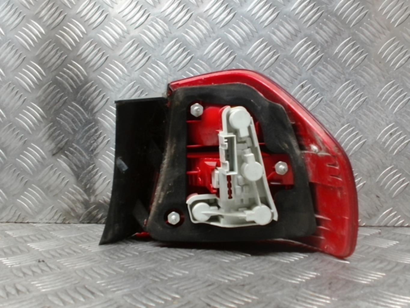 Fanale posteriore principale sinistro (luci) BMW SERIE 3 E90 PHASE 1 Diésel - 1