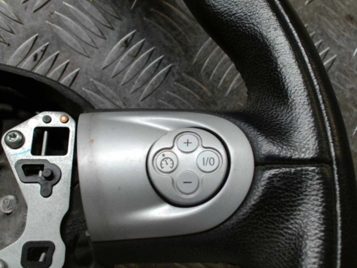 Volant MINI MINI 2 R56 PHASE 1 Diesel - 1