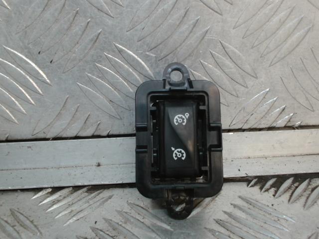 Bouton/Interrupteur RENAULT MEGANE 3 PHASE 1 Diesel - 1