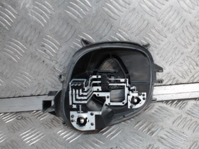 Base portalampade fanale posteriore destro PEUGEOT 208 1 PHASE 2 Diésel - 1