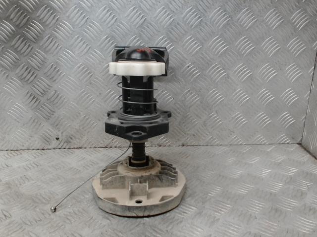 Treuil de roue de secours RENAULT CLIO 3 PHASE 1 Essence - 1