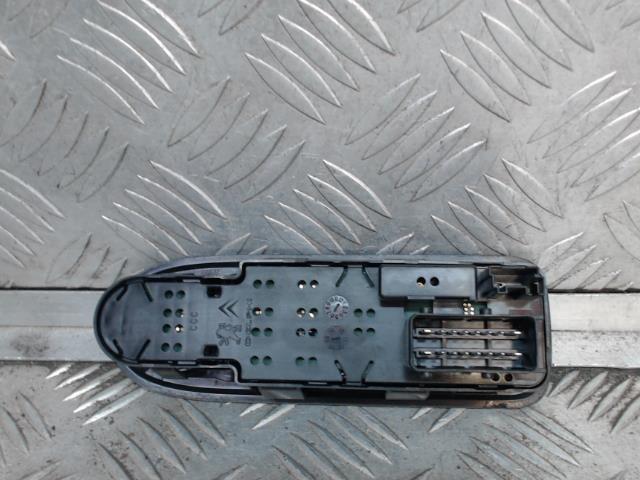 Interruttore lavacristalli anteriore sinistro CITROEN C3 2 PHASE 2 Diésel - 1
