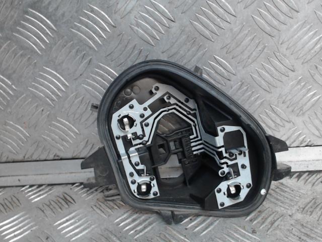Base portalampade fanale posteriore sinistro PEUGEOT 208 1 PHASE 1  - 1