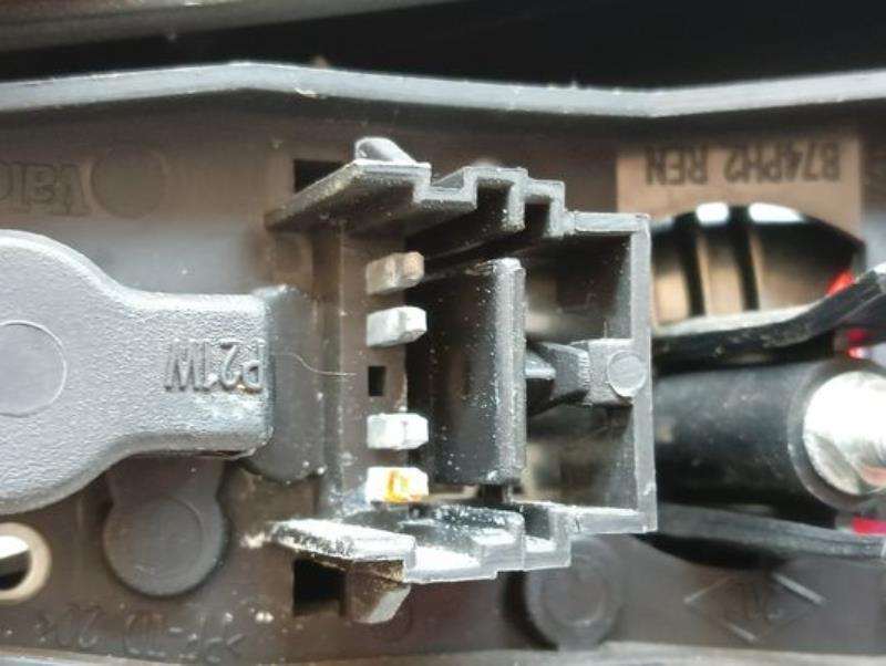Feu arriere secondaire gauche (feux) RENAULT LAGUNA 2 PHASE 2 Diesel - 1