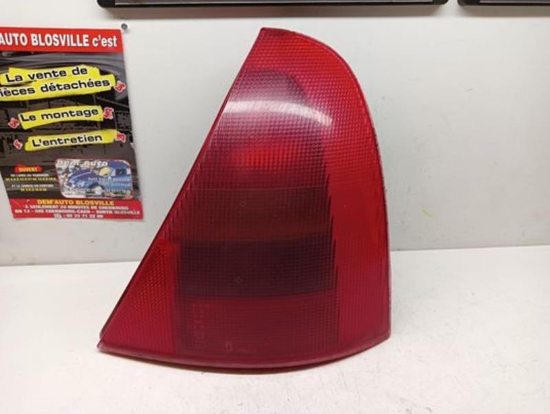 Feu arriere principal droit (feux) RENAULT CLIO 2 PHASE 1 Diesel - 1
