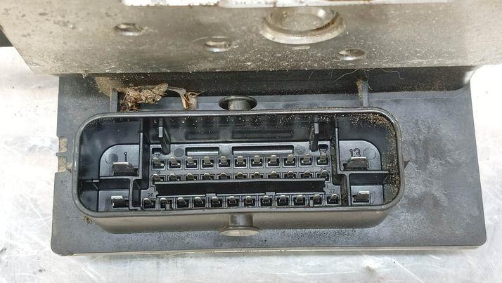 Bloc ABS (freins anti-blocage) AUDI A4 2 AVANT PHASE 2 BREAK Diesel - 1