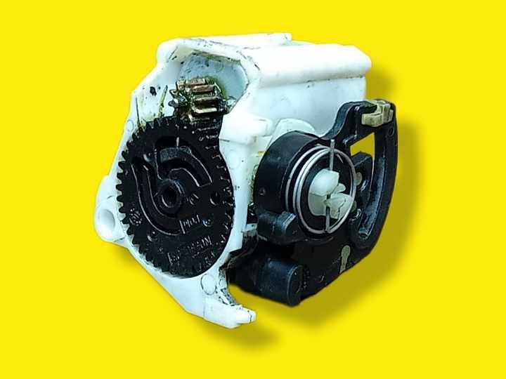 Actionneur serrure hayon RENAULT CLIO 2 PHASE 2 Diesel - 1