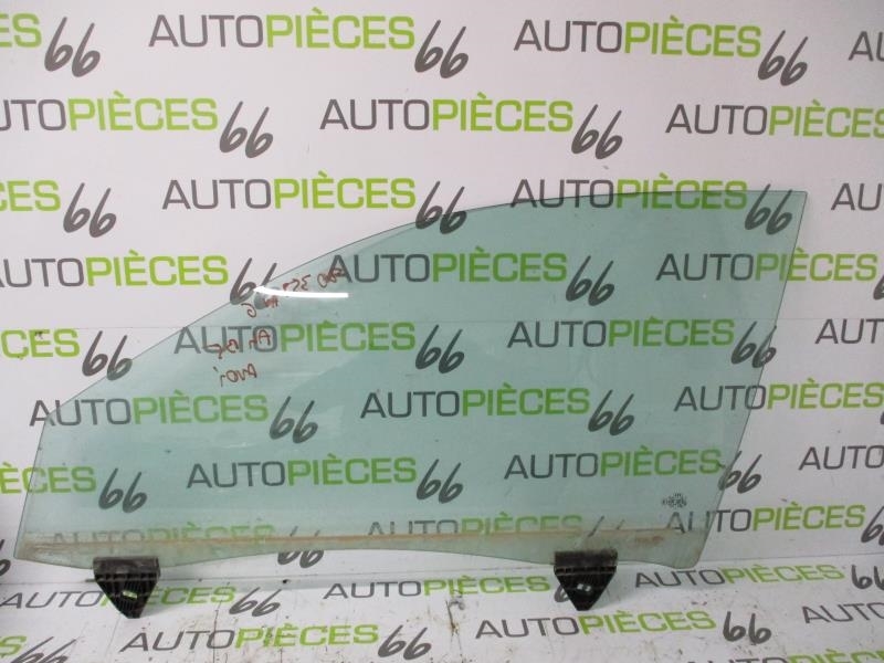 Vitre avant gauche AUDI A4 2 PHASE 1 Diesel - 1
