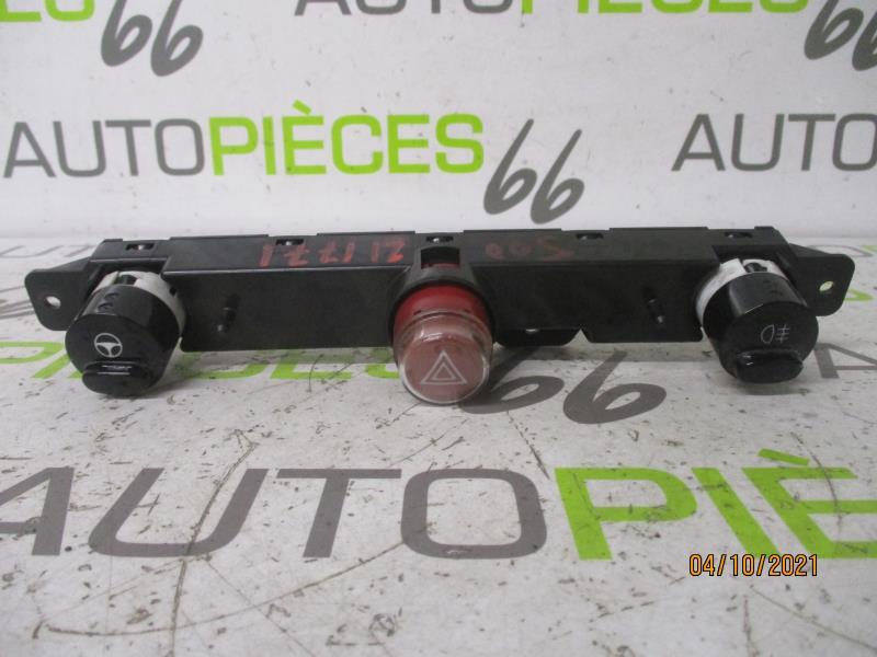 Bouton de warning FIAT 500 2 PHASE 1 Essence - 1