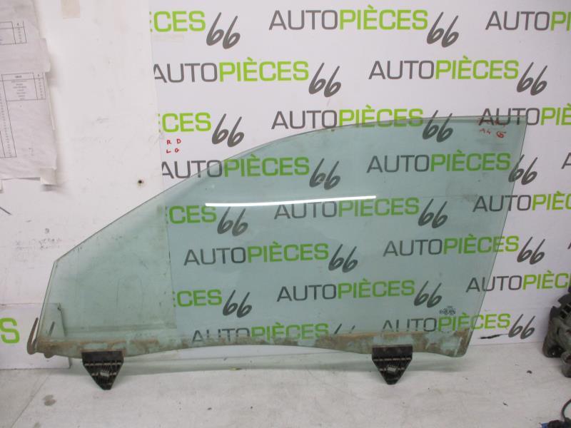 Vitre avant gauche AUDI A4 2 PHASE 1 Diesel - 1