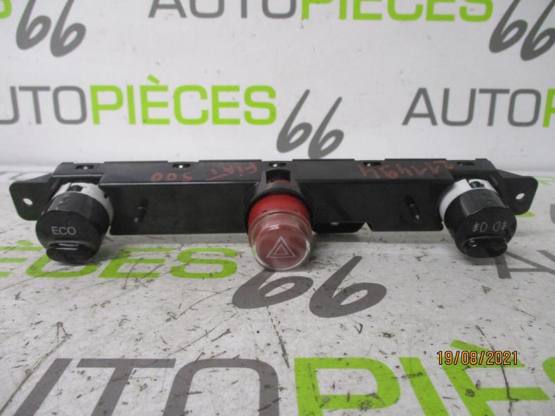 Bouton de warning FIAT 500 2 PHASE 1 Essence - 1