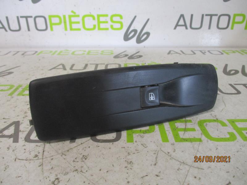 Interruttore lavacristalli anteriore destro RENAULT LAGUNA 3 PHASE 1 BREAK Diésel - 1