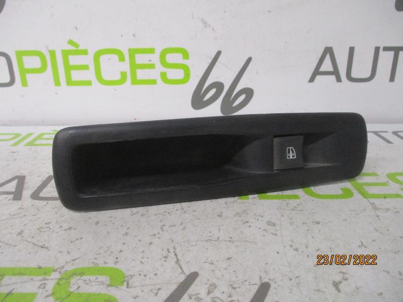 Interruttore lavacristalli posteriore sinistro RENAULT MEGANE 3 PHASE 1 Diésel - 1