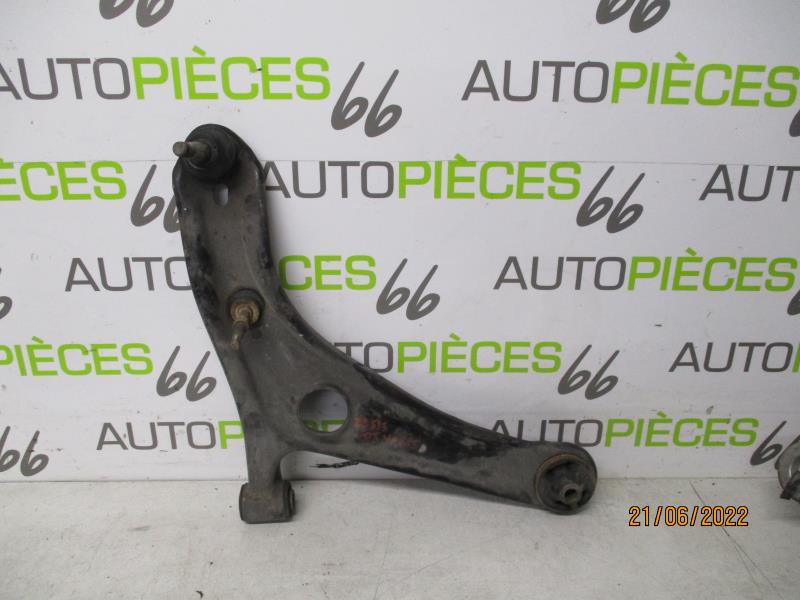 Triangolo anteriore destro TOYOTA YARIS 1 PHASE 1 Gasolina - 1