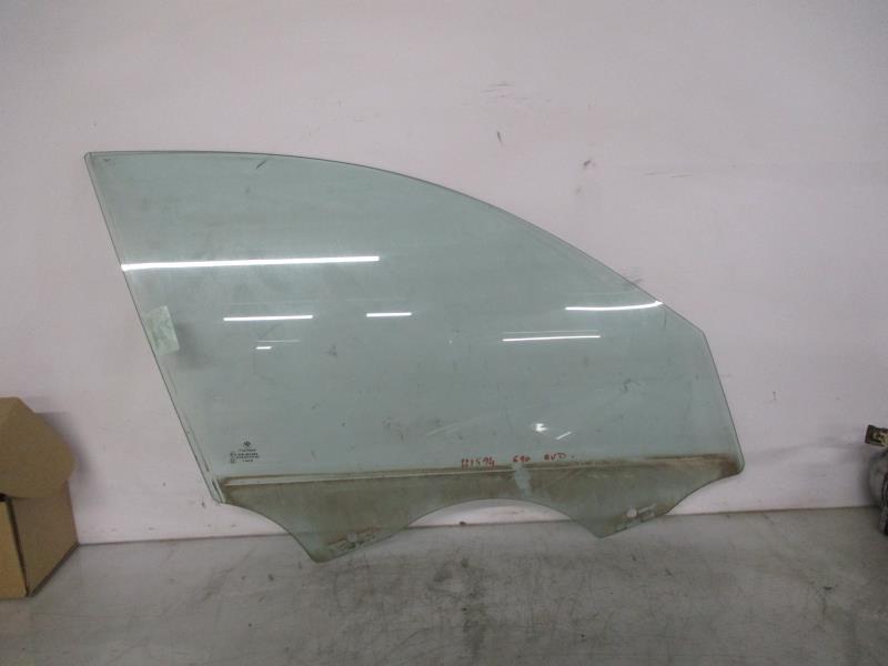 Vitre avant droit BMW SERIE 3 E90 PHASE 1 Diesel - 1