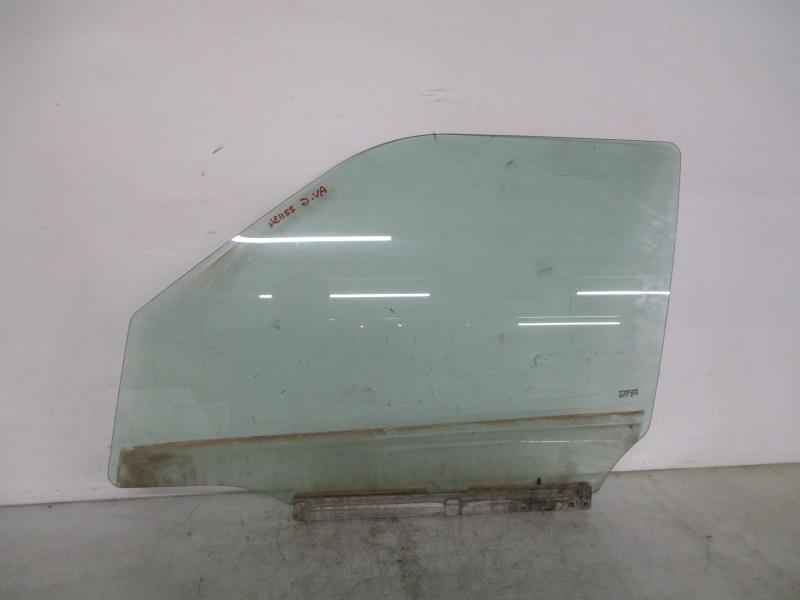 Vitre avant gauche SUZUKI SWIFT 3 Diesel - 1