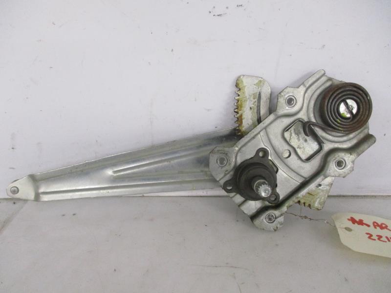 Alzacristalli manuale posteriore sinistro SUZUKI SWIFT 3 Diésel - 1