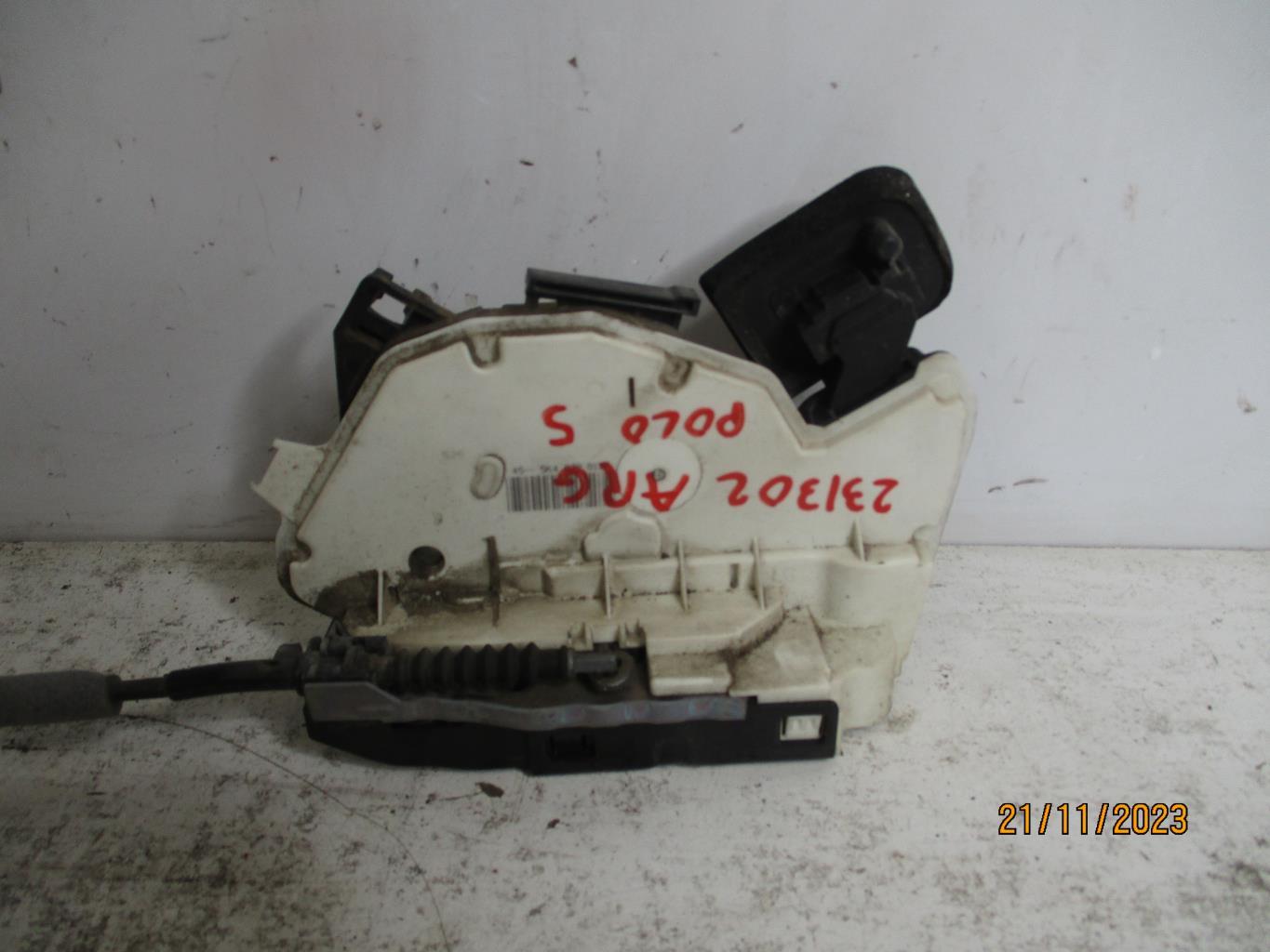 Chiusura centralizzata posteriore sinistra VOLKSWAGEN POLO 5 PHASE 1  - 1
