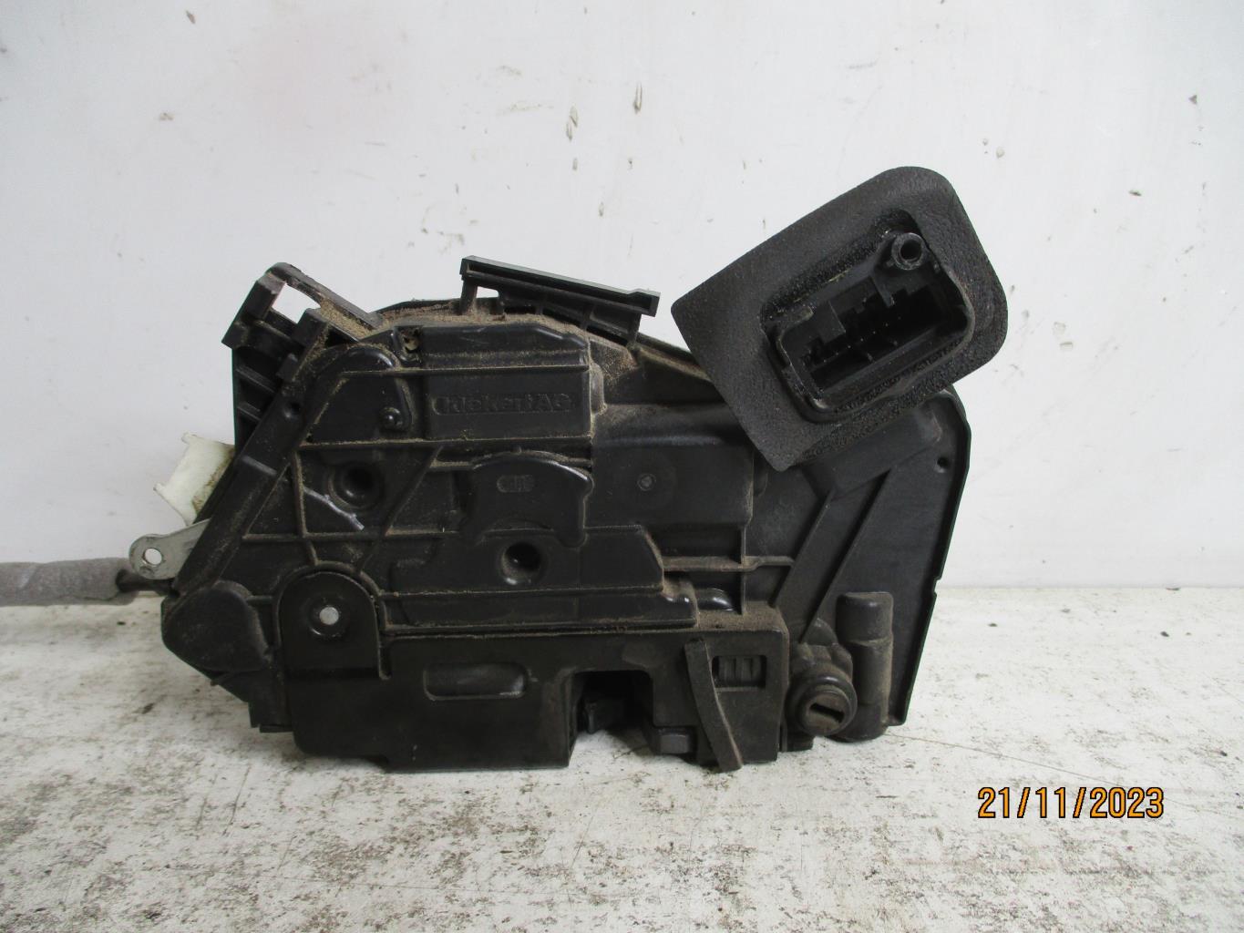 Chiusura centralizzata posteriore destra VOLKSWAGEN POLO 5 PHASE 1  - 1