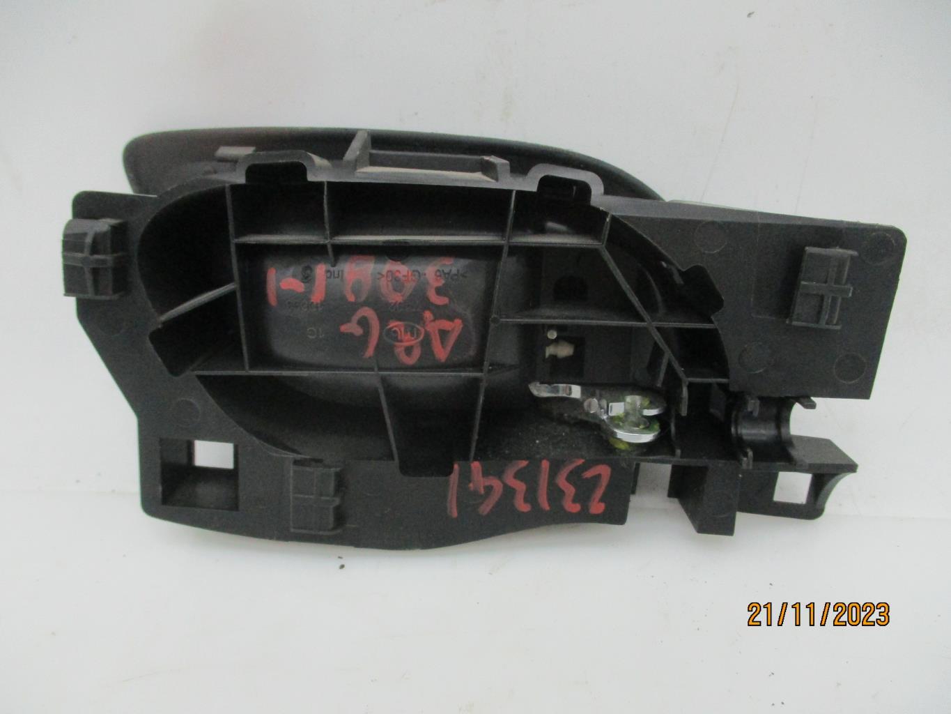 Maniglia interna posteriore sinistra PEUGEOT 308 1 PHASE 1 Diésel - 1