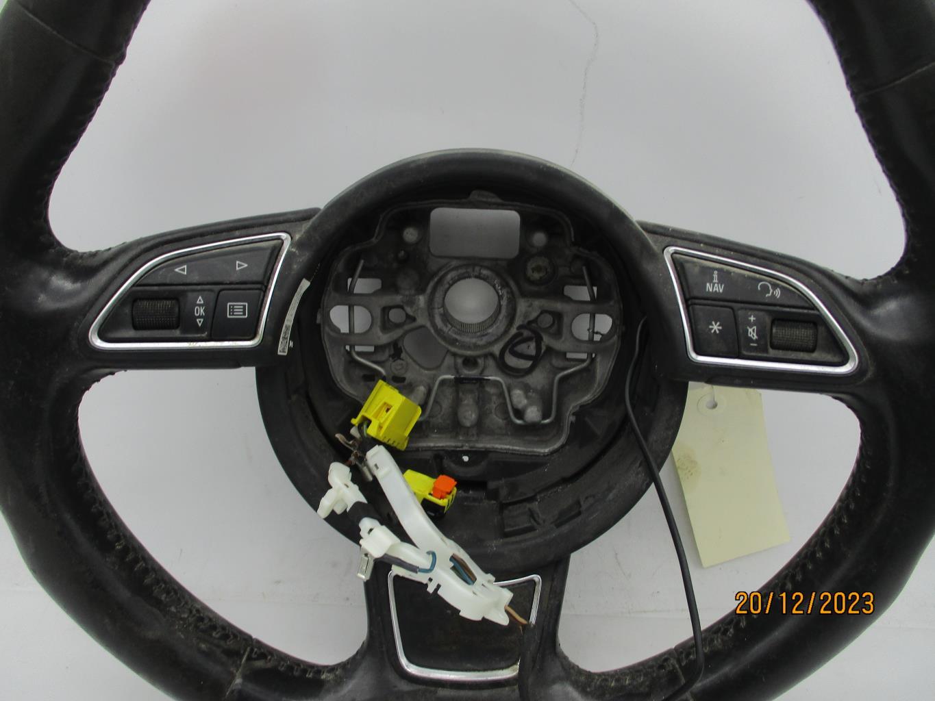 Volant AUDI A1 1 PHASE 1 Diesel - 1
