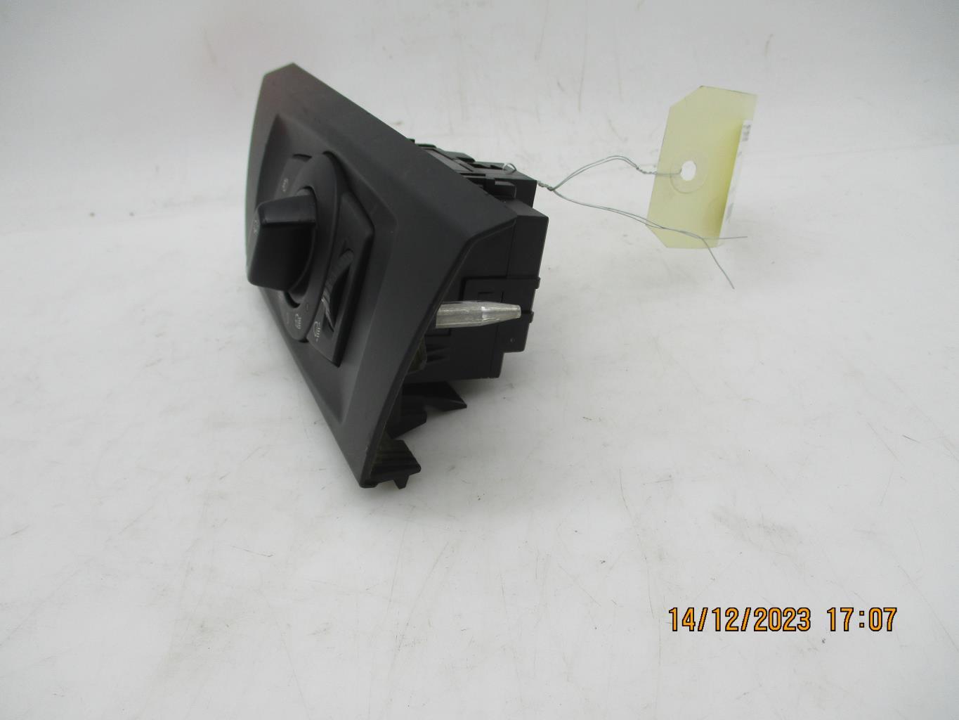 Commodo phare BMW SERIE 3 E90  - 1