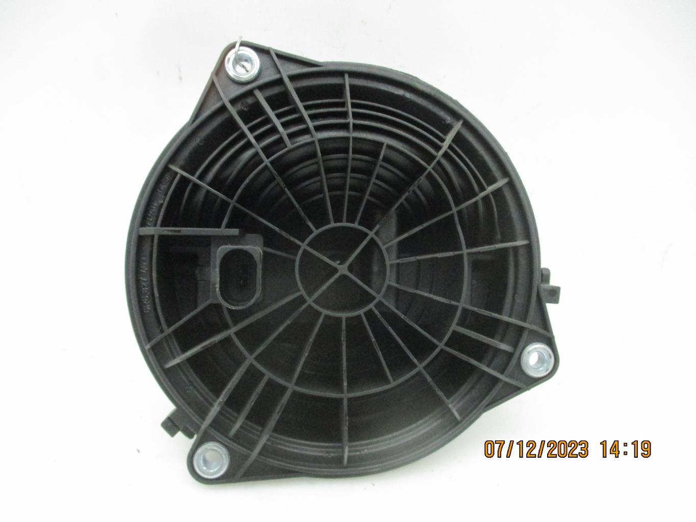 Pulsante del bagagliaio VOLKSWAGEN POLO 5 PHASE 1 Diésel - 1