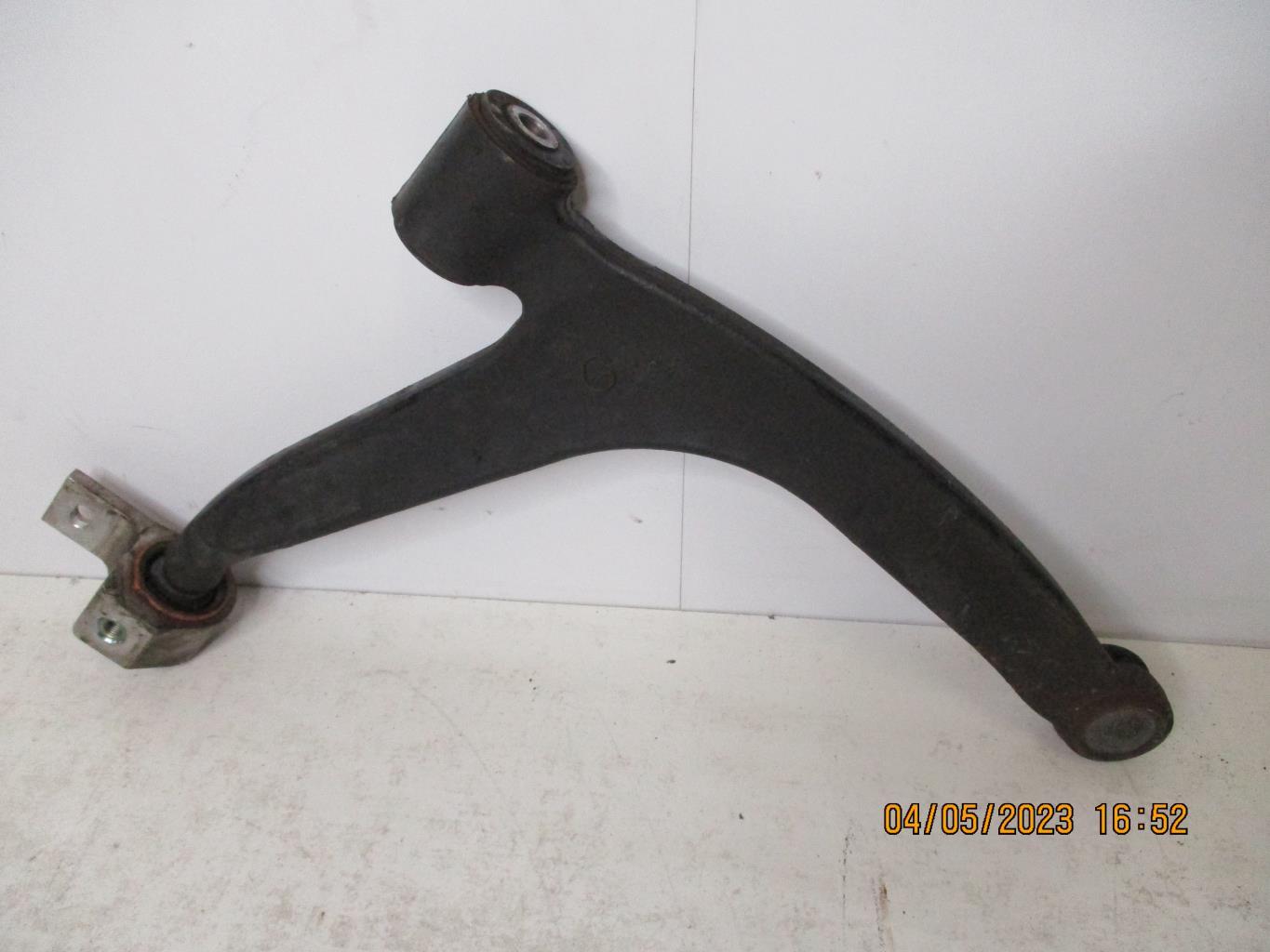 Triangolo anteriore sinistro CITROEN XSARA PICASSO PHASE 2 Diésel - 1