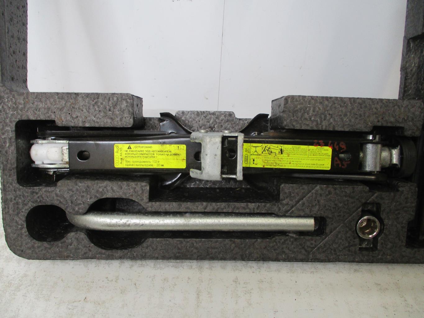 Cric (Ensemble depannage) AUDI A5 1 COUPE PHASE 2 Diesel - 1